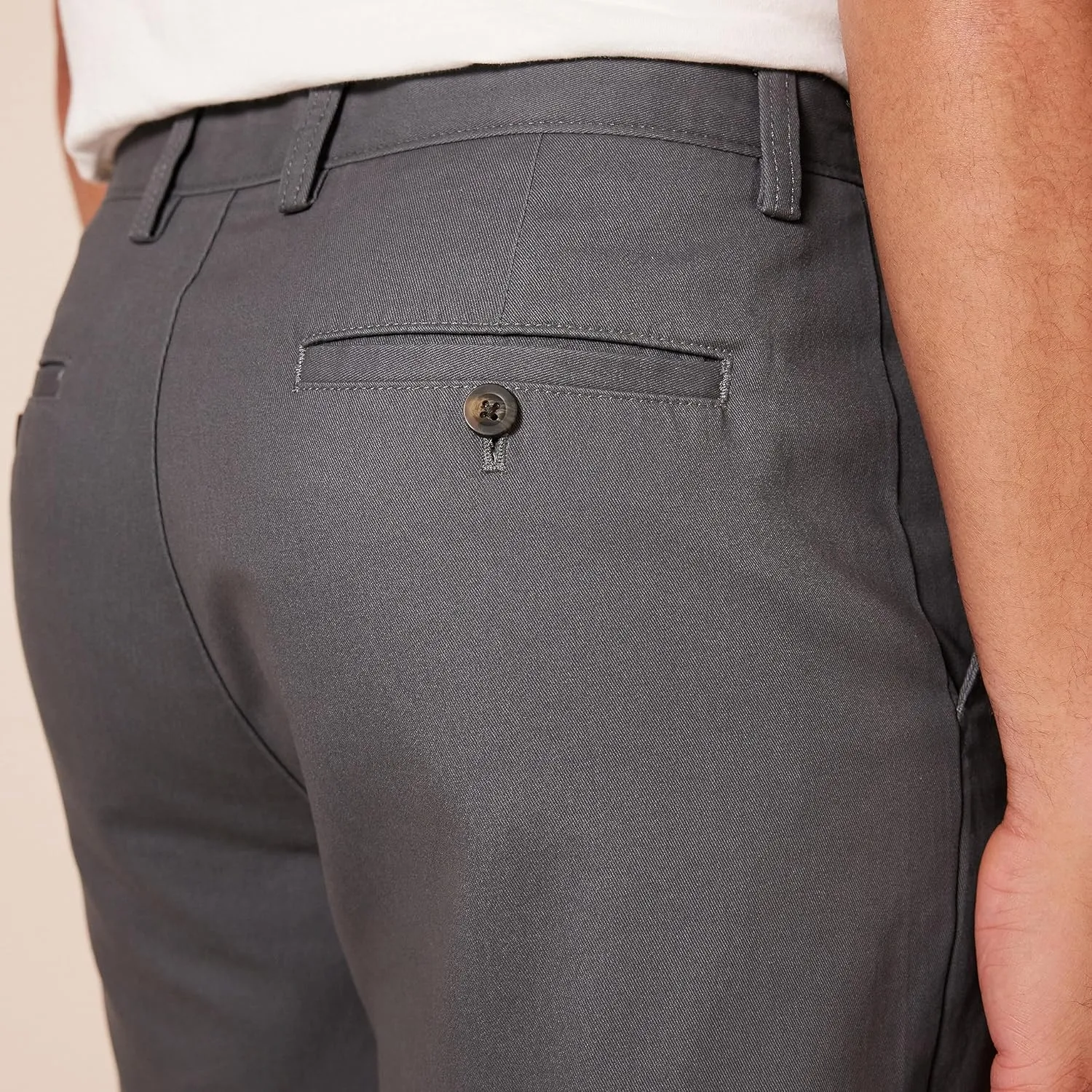 Amazon Essentials Men's Classic-Fit 7" Chino Shorts