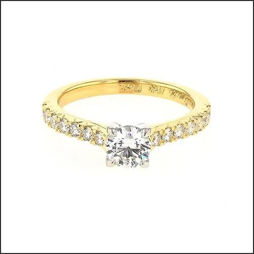 Diamond Engagement Ring French Cut Side Diamonds 18KY Platinum