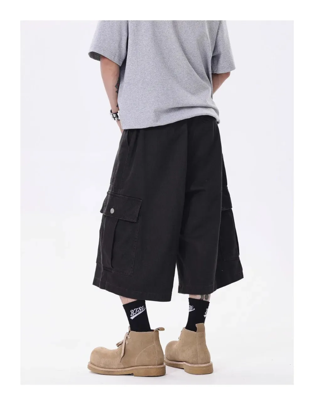 Wide-leg Calf-length Cargo Shorts
