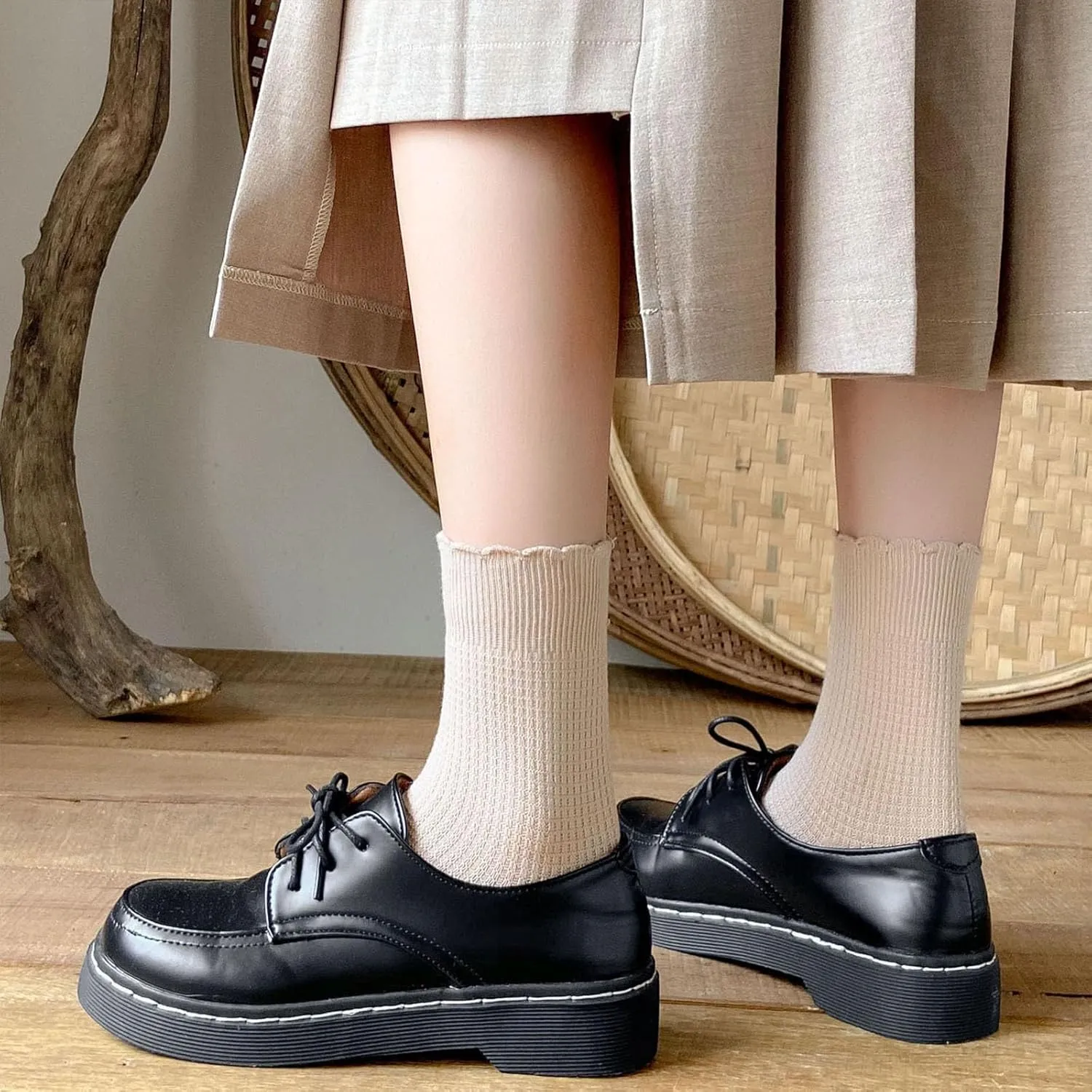 zrylibya Women Cute Ruffle Frilly Turn Cuff Ankle Socks Scalloped Pointelle Solid Casual Crew Socks 4 Pairs