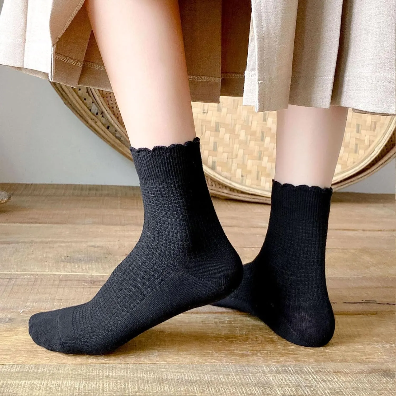 zrylibya Women Cute Ruffle Frilly Turn Cuff Ankle Socks Scalloped Pointelle Solid Casual Crew Socks 4 Pairs
